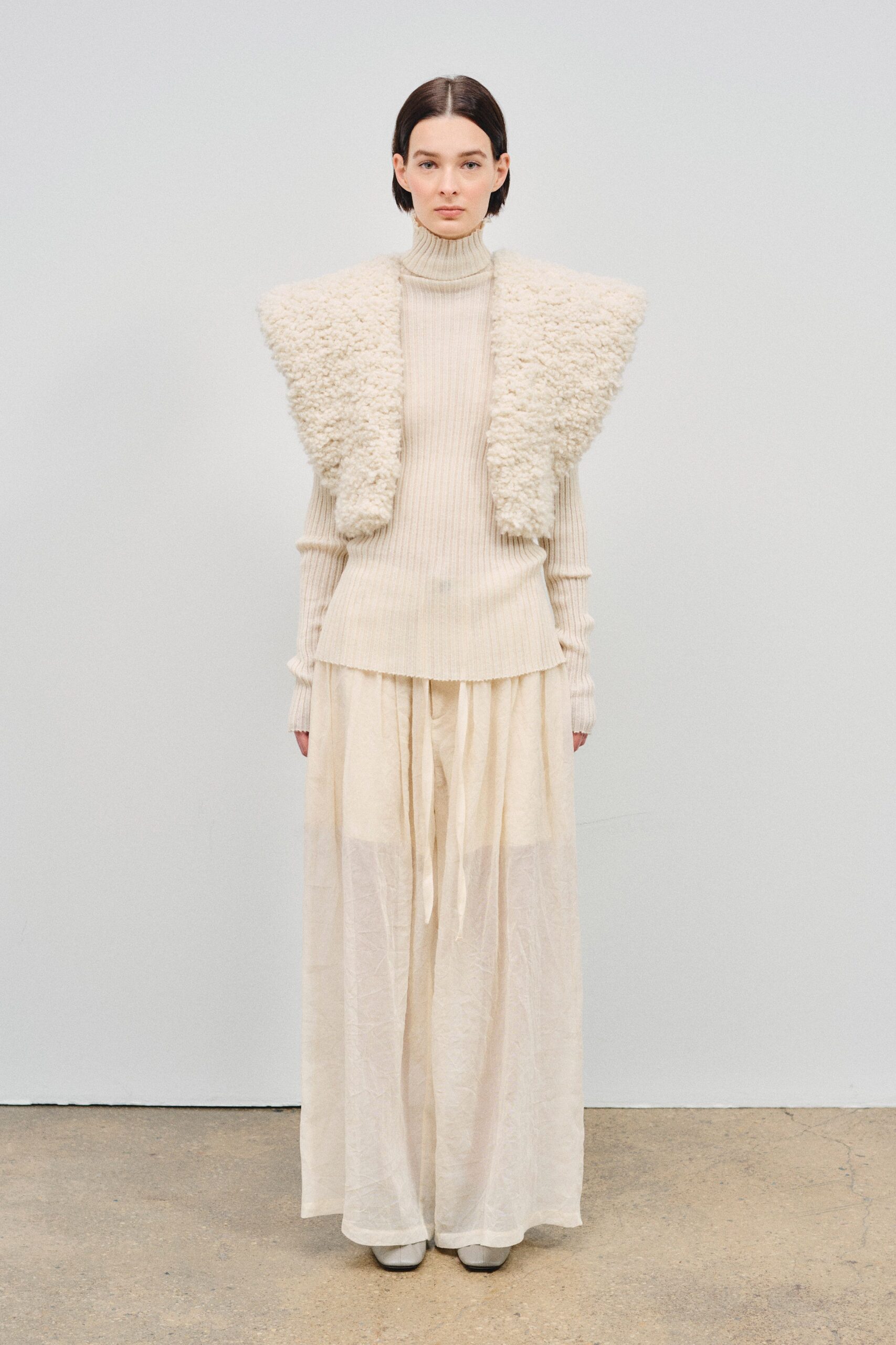 Lauren Manoogian Resort 2027
